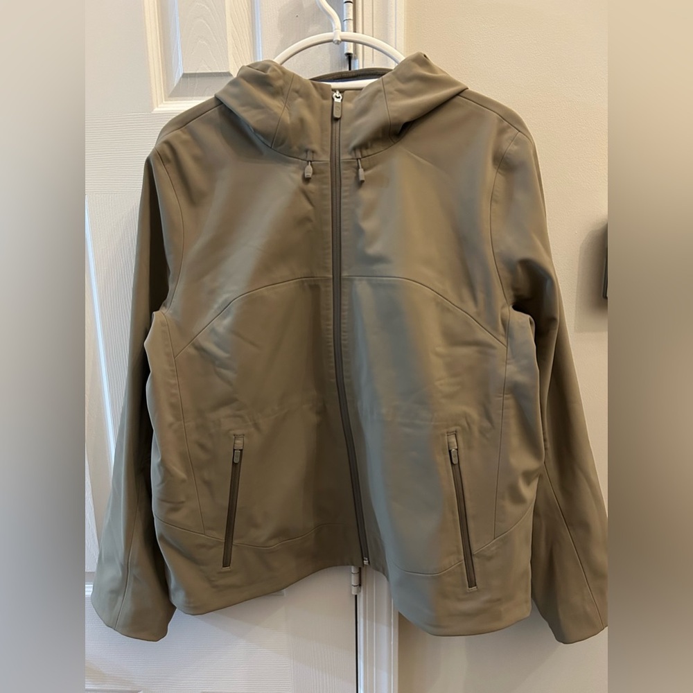 Lululemon Women’s Cross Chill City-to-Trail Jacket